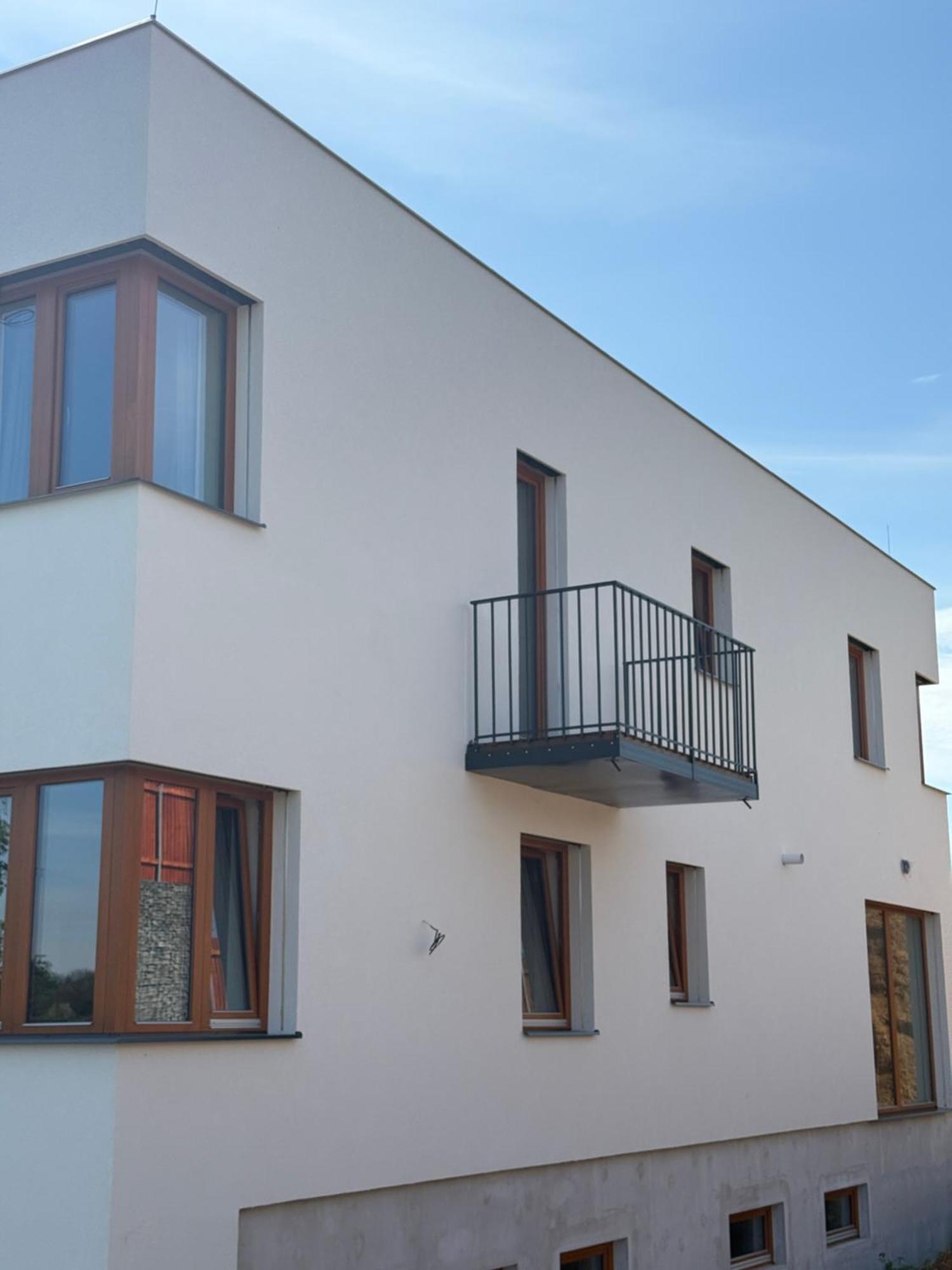 Familyvilla, New 4 Luxury Big Apartments, Parking