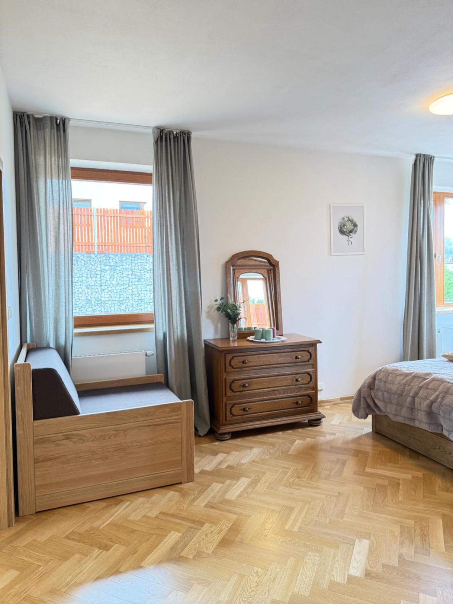 Familyvilla, New 4 Luxury Big Apartments, Parking Apartmán *