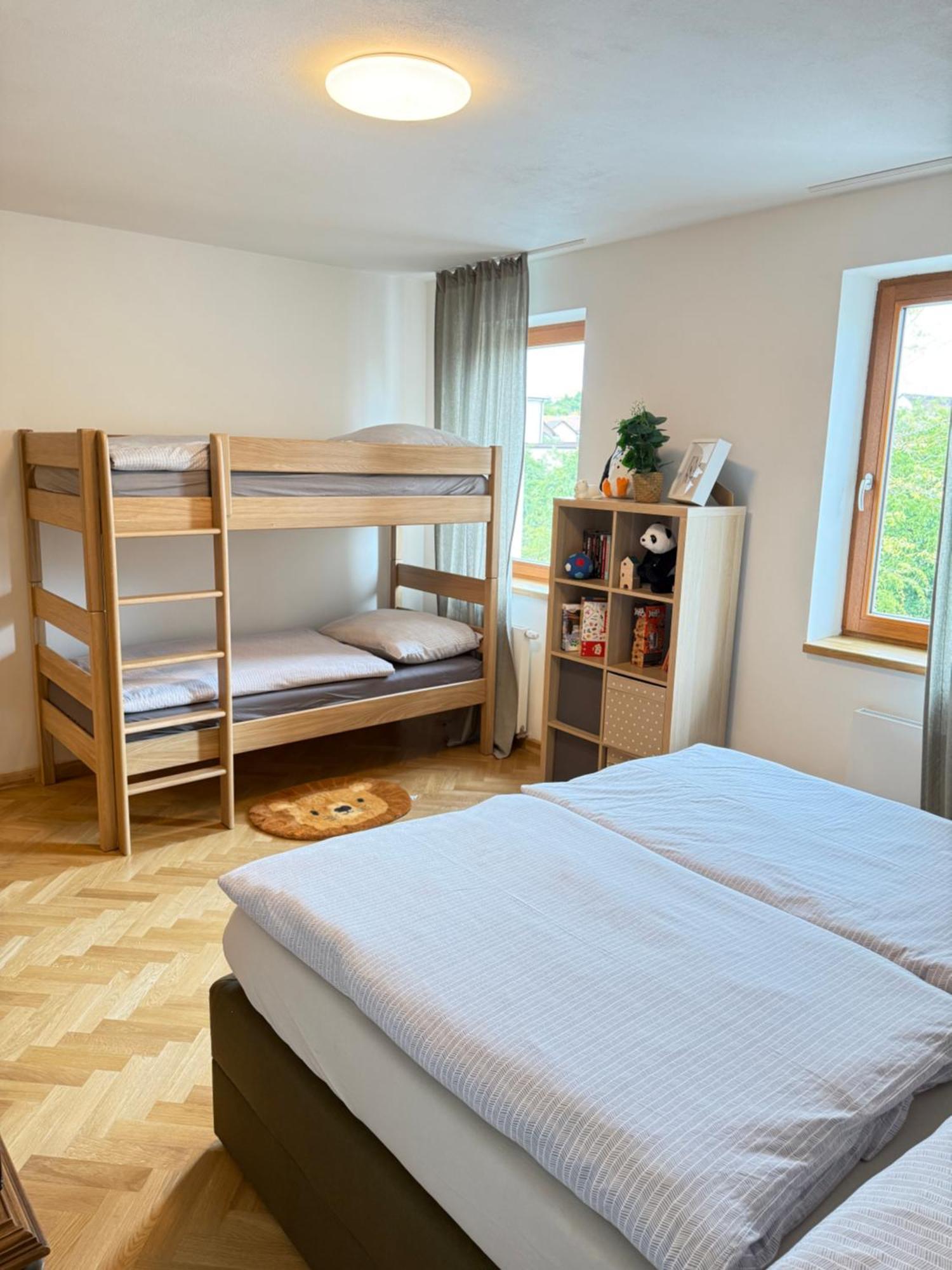 Familyvilla, New 4 Luxury Big Apartments, Parking * Prague