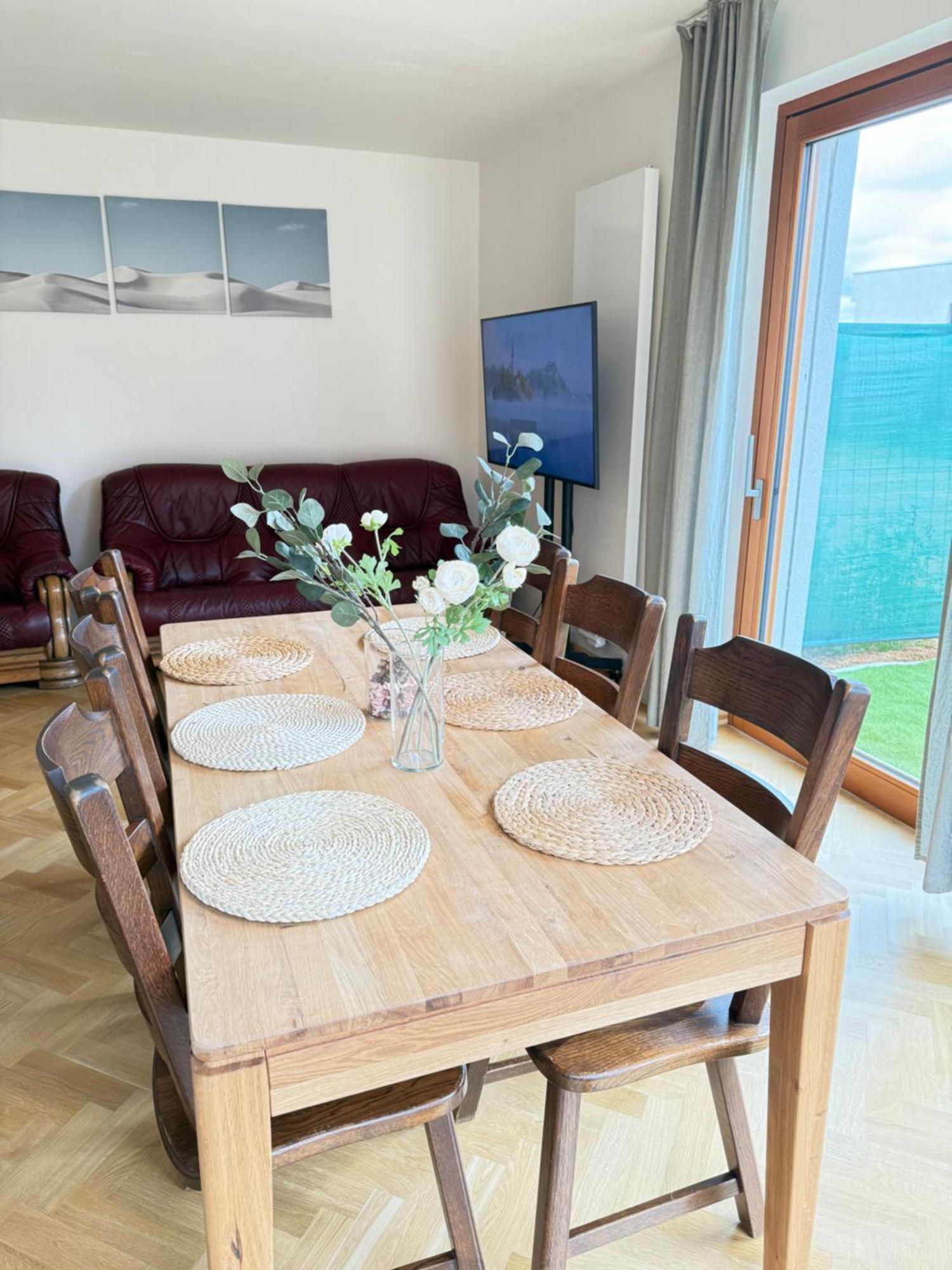 Familyvilla, New 4 Luxury Big Apartments, Parking * Prague