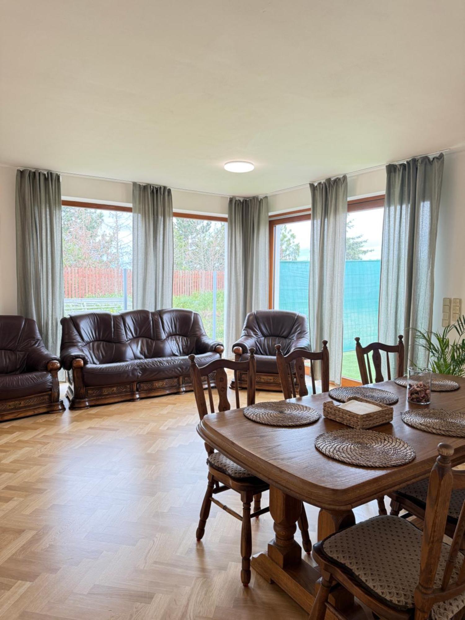 Apartment Familyvilla, New 4 Luxury Big Apartments, Parking *