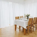 Familyvilla, New 4 Luxury Big Apartments, Parking