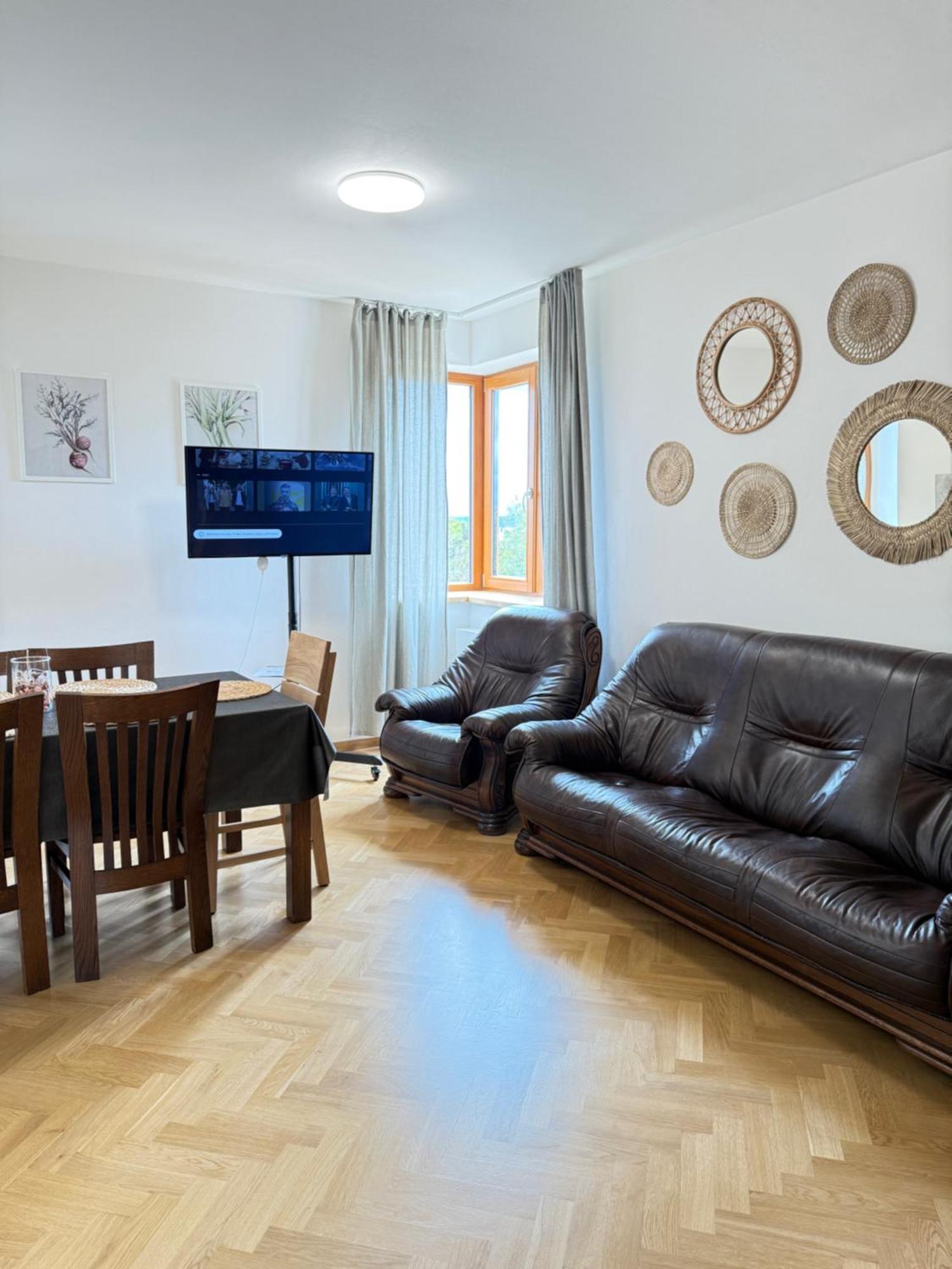 Lejlighed Familyvilla, New 4 Luxury Big Apartments, Parking