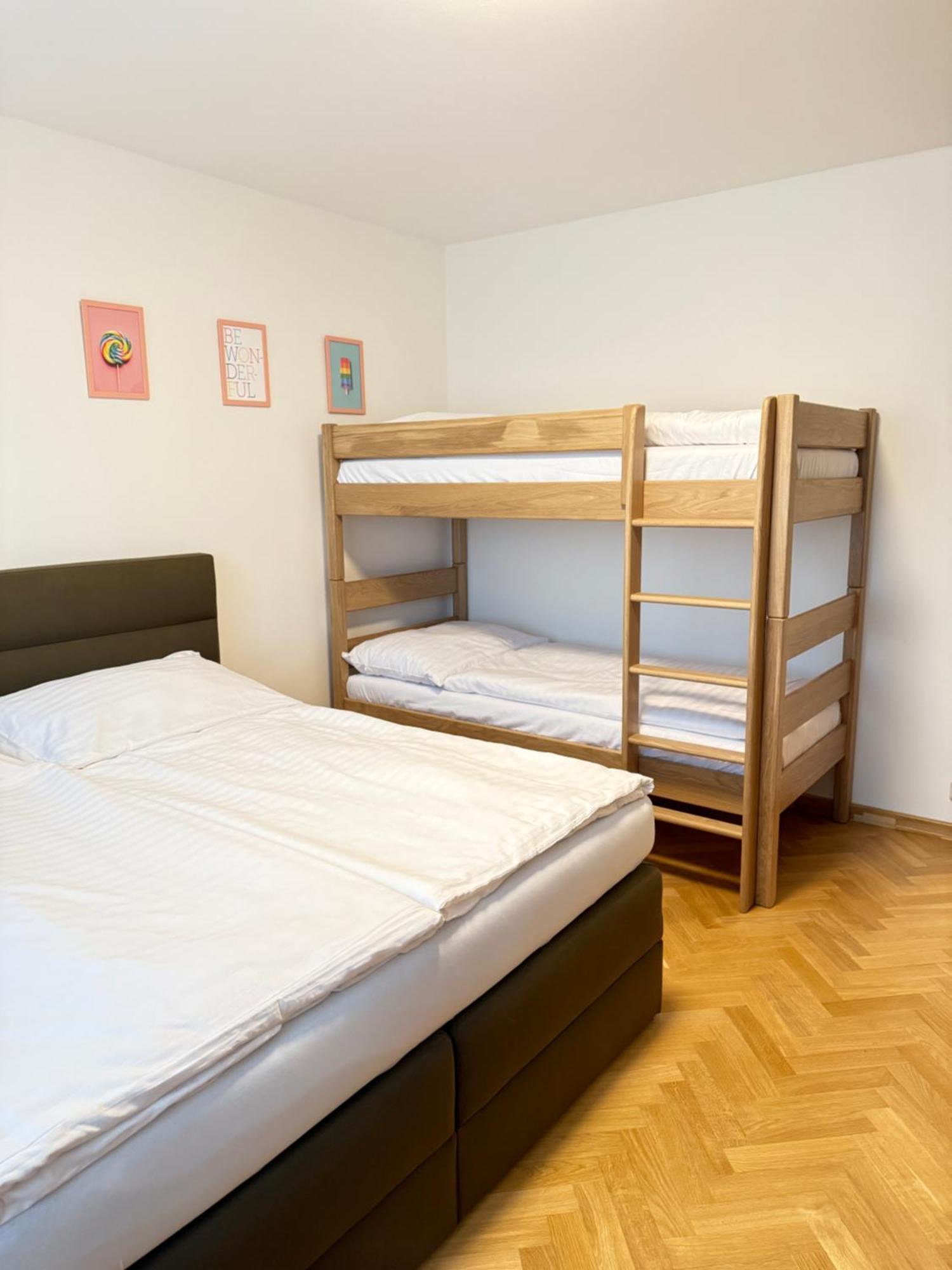 Lejlighed Familyvilla, New 4 Luxury Big Apartments, Parking *