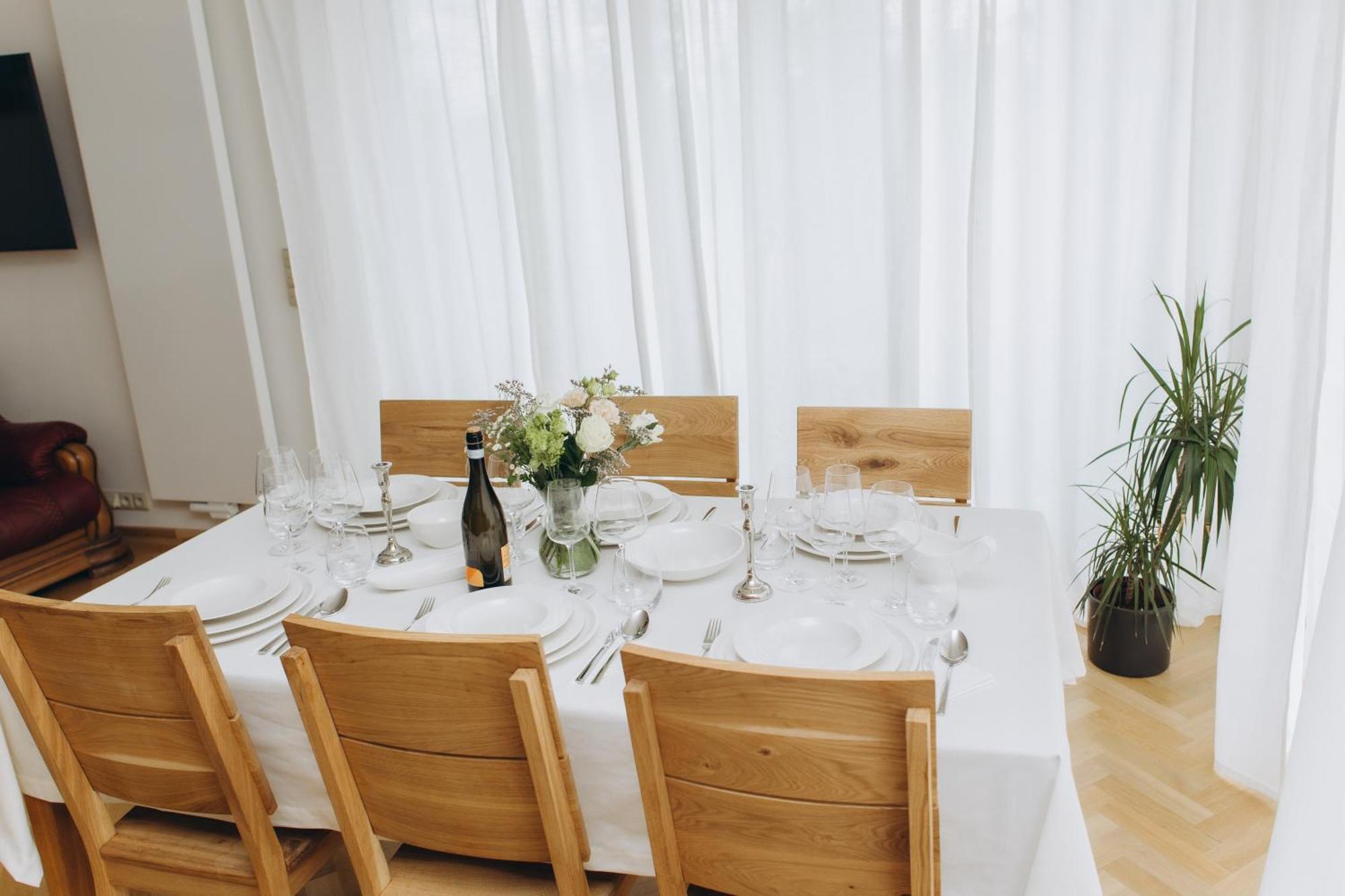 Lejlighed Familyvilla, New 4 Luxury Big Apartments, Parking Prag