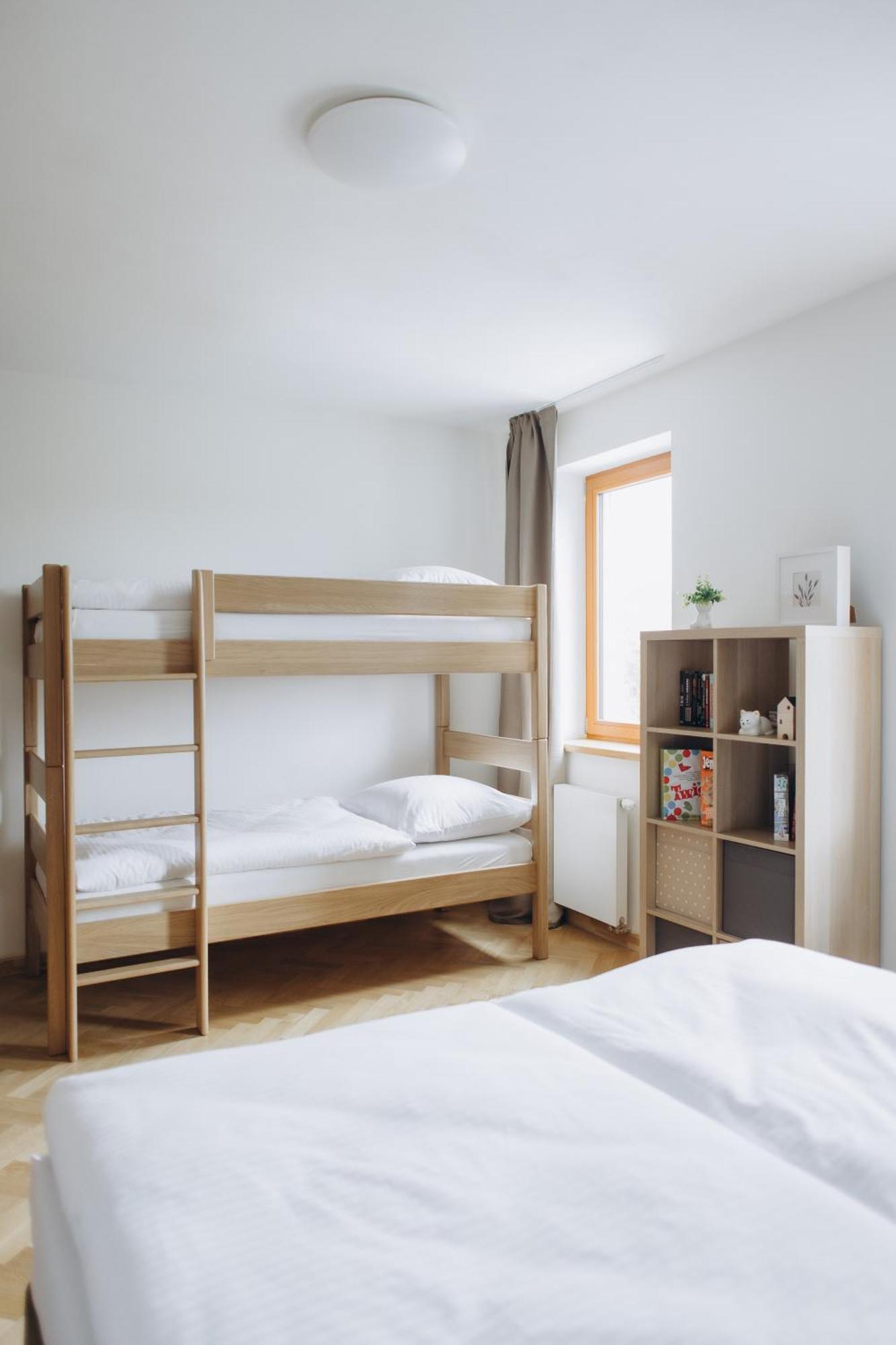 Familyvilla, New 4 Luxury Big Apartments, Parking *